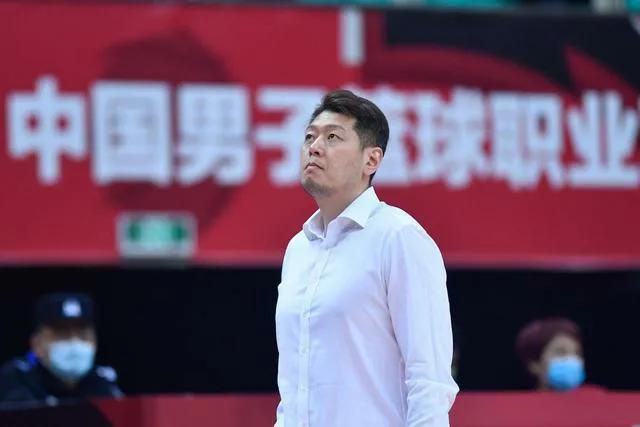 ——普约尔他对我和所有后卫来说是一个榜样，更不要说对巴萨后卫，他是我希望继续追随的目标。